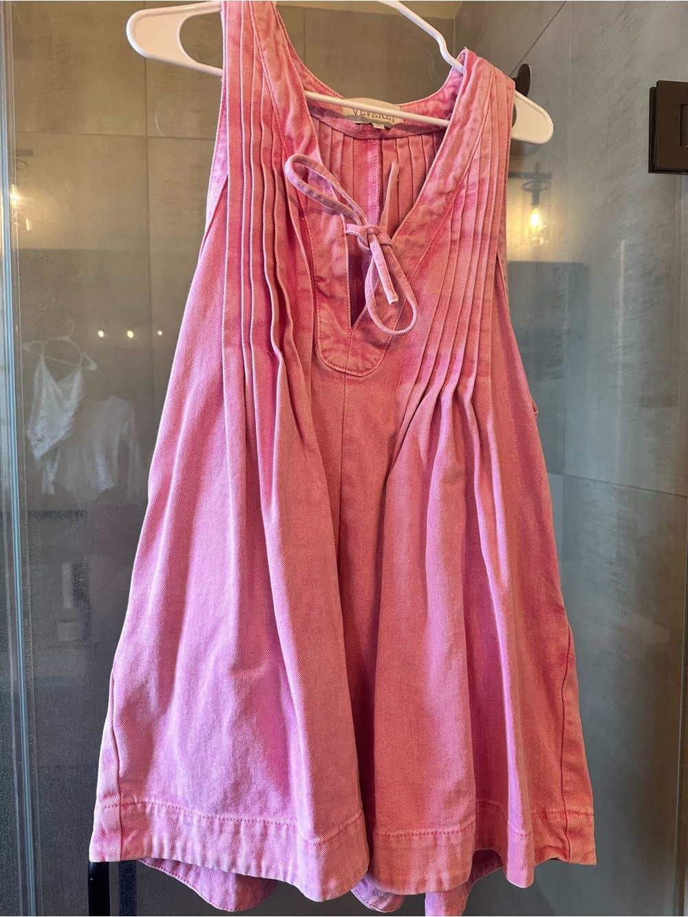 Vintage-Inspired Pink Sleeveless Pleated Jumpsuit